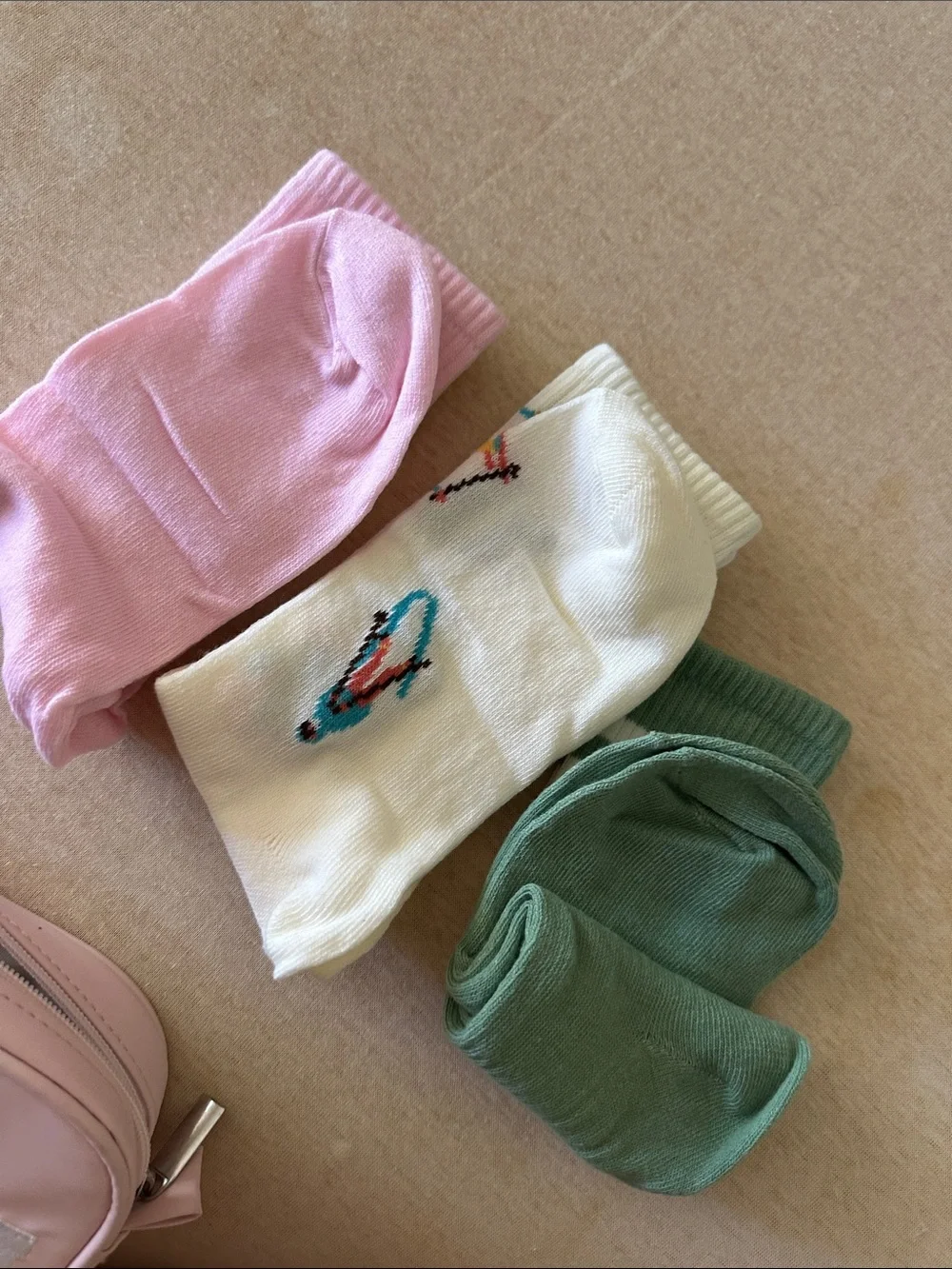 Après-Ski 3-Pack Socks in a cosmetic bag